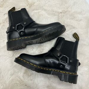 ✨NEW✨ Dr. Martens Wincox Smooth Leather Buckle Boot - EU 36